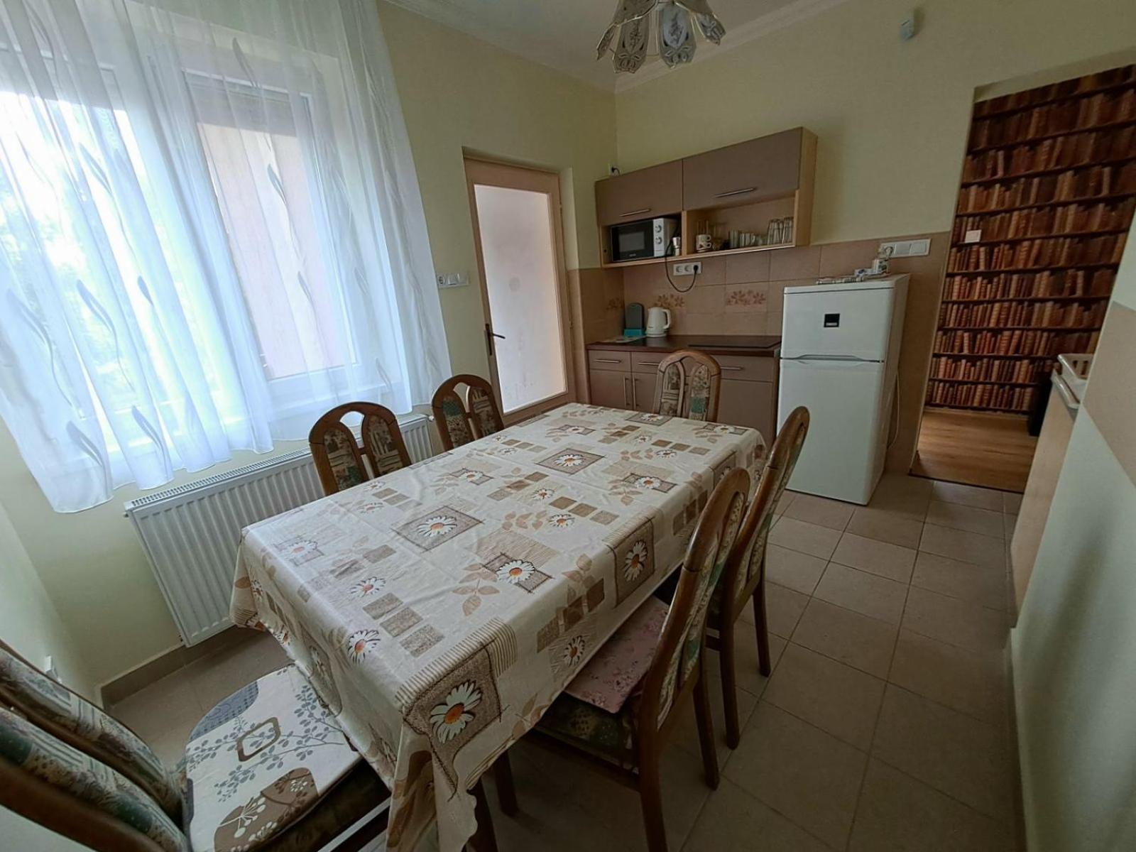 Wesselényi Apartmanház Hajdúszoboszló Kültér fotó