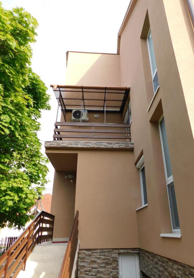 Wesselényi Apartmanház Hajdúszoboszló Kültér fotó
